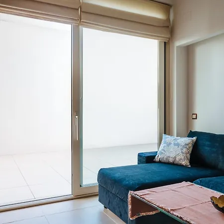 Novalia Penuelas Apartment
